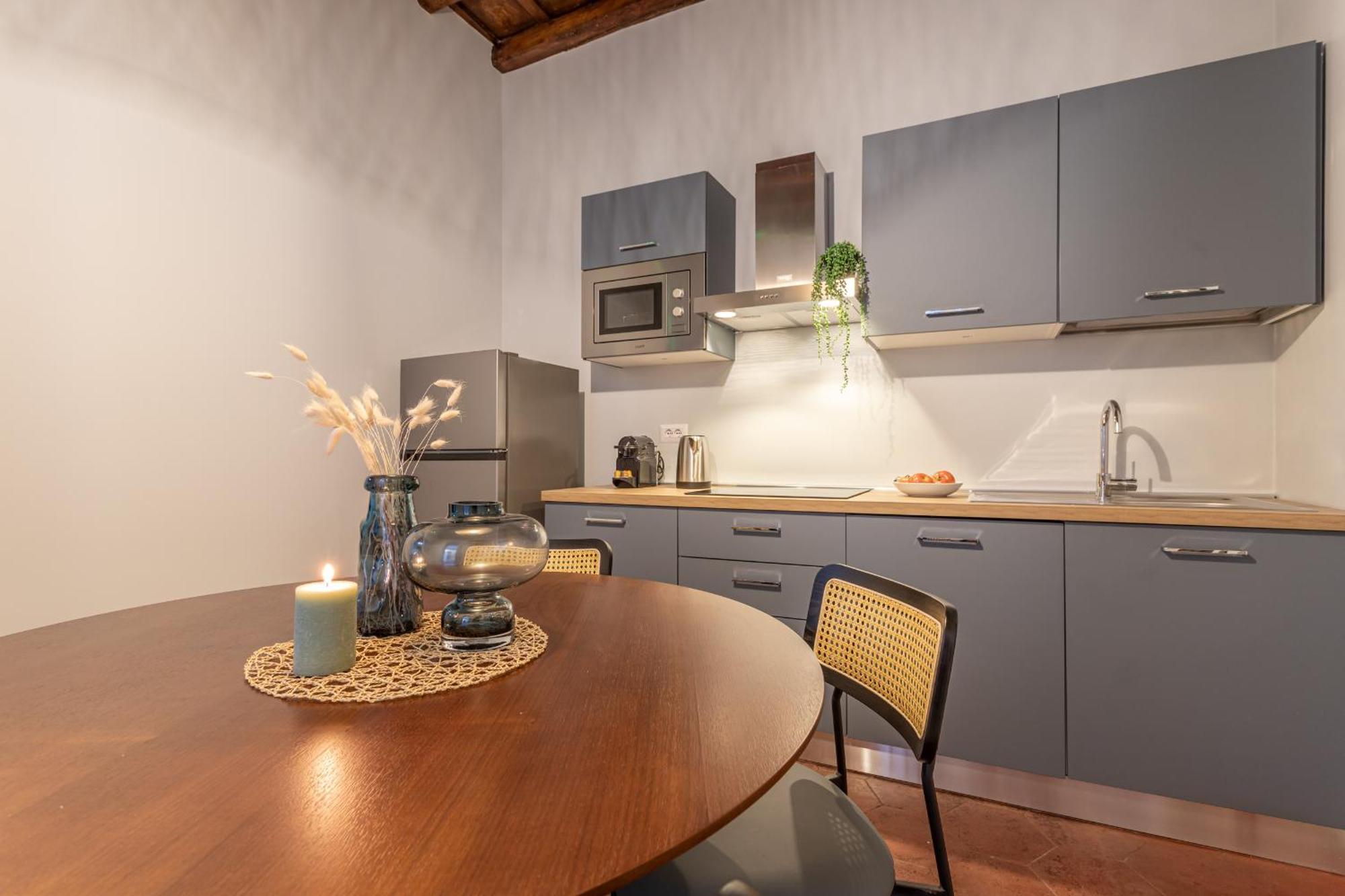 Ambra - Elegant At The Imperial Forums Apartment *